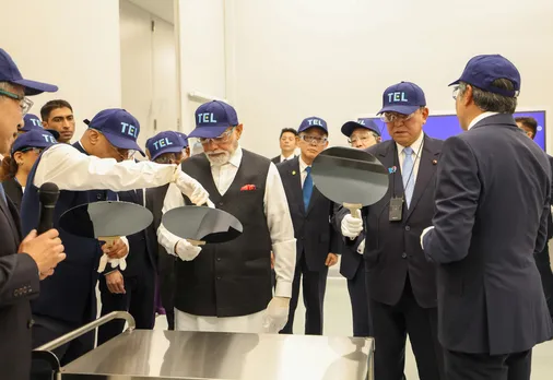 Modi in Japan factory