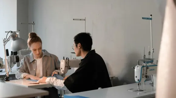 Why Low MOQs (Minimum Order Quantities) Matter for Indie Labels (2)