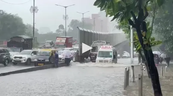 Mumbai में आसमानी आफत : Red Alert जारी - 21 August तक बारिश का अनुमान, जानें हर साल क्यों डूब जाती है मुंबई? | यंग भारत न्यूज