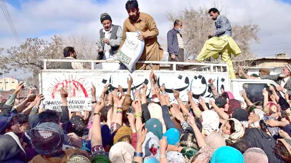 Thousand Cuts Policy की आग में खुद झुलस रहा पाकिस्तान, क्या है प्रॉक्सी वॉर? | यंग भारत न्यूज