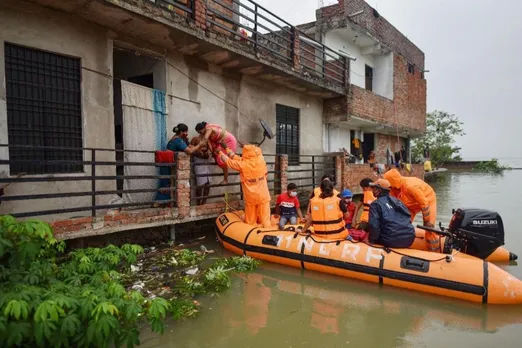 Floodwaters Displace Thousands Across Uttar Pradesh, Death Toll Rises