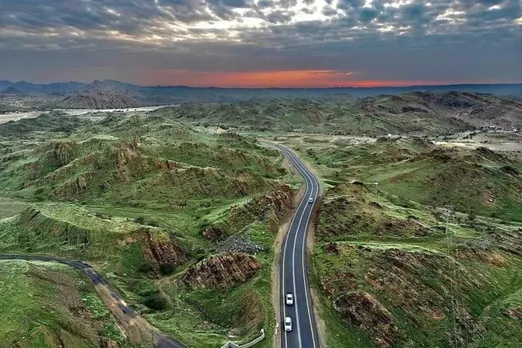 Saudi desert turned green after thousands of years making prophecy true. Medium.com/@fatiibutt21