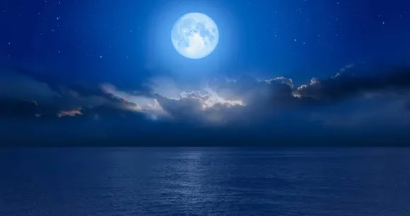 Moon and the sea