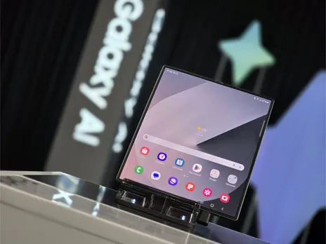 samsung tri-fold phone 