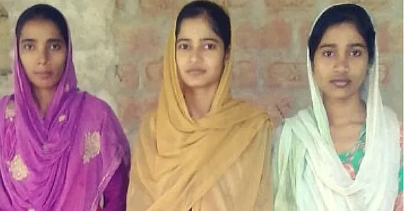 इस गाँव के बच्चे स्कूल नहीं जाते थे, फिर एक दिन इन तीन लड़कियों ने सबकुछ बदल दिया!