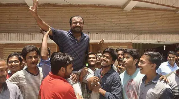 पटना में 'सुपर 30' से 26 विद्यार्थियों ने मारी बाजी, पास की IIT-JEE की परीक्षा