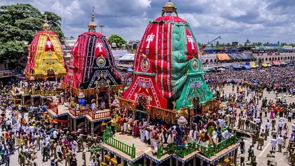 उड़ीसा: भगवान जगन्नाथ की बाहुड़ा यात्रा के बाद हिन्दू-मुस्लिम समुदाय ने साथ मिलकर की सड़कों की सफाई!