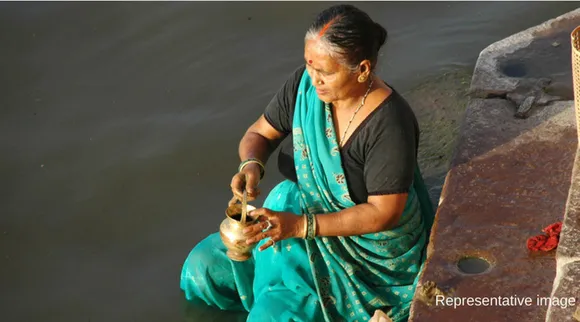 वाराणसी: इन बेटी और बहुओं ने मिलकर शुरुआत की है एक बदलाव की!