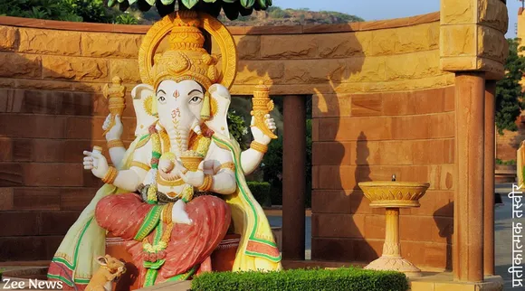 मिट्टी से लेकर गन्ने के गणपति; जानिये कैसे मना रहा है देश 'इको-फ्रेंडली' गणेशोत्सव!
