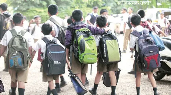 मुंबई: बस्ता टांगकर फिर से स्कूल पहुंचे 72 वर्षीय मुकुंद चारी, जानिए क्यों!