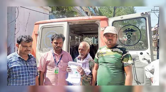 बेटे के मृत शरीर को लाने में परिवार ने जताई असमर्थता तो इन चार एम्बुलेंस चालकों ने दिखाई इंसानियत!