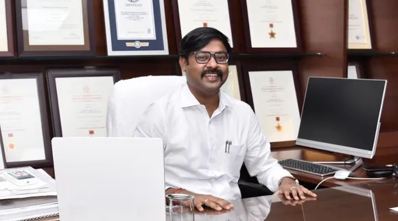 डॉक्टर और आइएएस अफ़सर विजयकार्तिकेयन की छात्रों को सलाह : 'प्लान बी' हमेशा तैयार रखें!