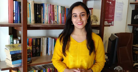 पुणे की यह छात्रा युवाओं को ले जा रही है नेटफ्लिक्‍स से किताबों की दुनिया में