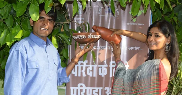 नेता, अभिनेता, आम-जन और यहाँ तक कि डाकुओं समेत अब तक 5.50 लाख पेड़ लगा चुका है यह 'ट्री-मैन'