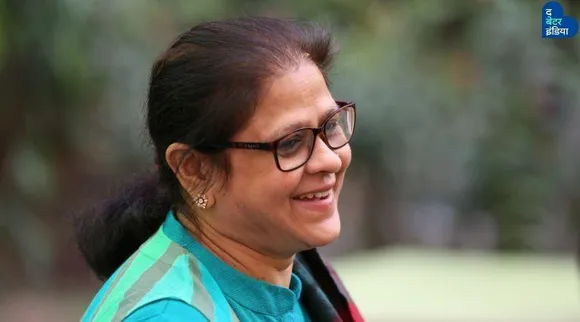 8 जिले, 17 हेल्थ सेंटर, 24 लाख मरीज़ों का इलाज, एक महिला बदल रही है तस्वीर!