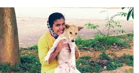 झारखंड की यह शूटर हैं एक मिसाल, 150 कुत्तों को रोज़ाना खिलाती हैं भर पेट खाना 