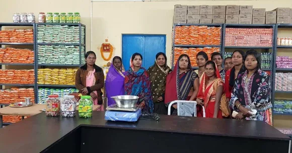 women Chattisgarh Village Mall