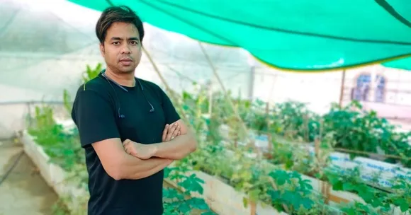 नहीं थी जमीन, तो थर्माकोल और कूलर-ट्रे से छत पर बना दिया ऑर्गेनिक किचन गार्डन!