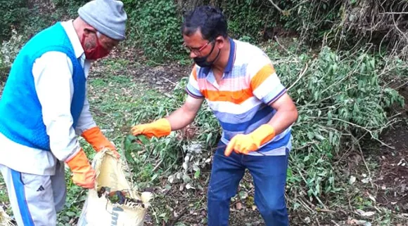 गंदा नाला बन चुकी नदी से निकाला 100 ट्रक से ज्यादा कूड़ा, ढूंढा नदी का उद्गम स्थल!