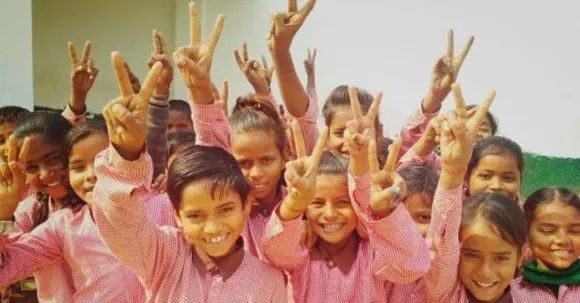 एक टीचर ने बदली सरकारी स्कूल की तस्वीर, पोषण से लेकर पर्सनालिटी डेवेलपमेंट पर दे रहीं जोर