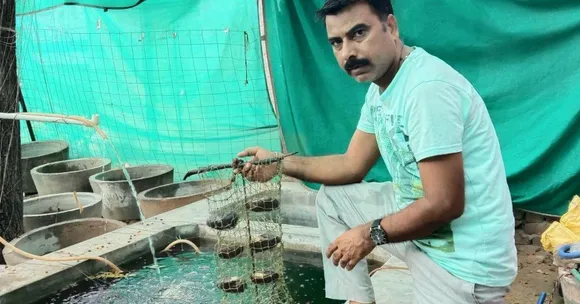 लॉकडाउन में बुक-स्टोर हुआ बंद, तो घर पर ही मोती उगाकर कमाए लाखों