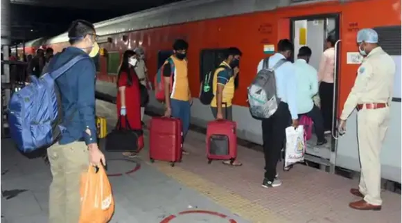 Indian Railways: खत्म होगी वेटिंग लिस्ट की समस्या, रेलवे ने चलाई 40 क्लोन ट्रेन
