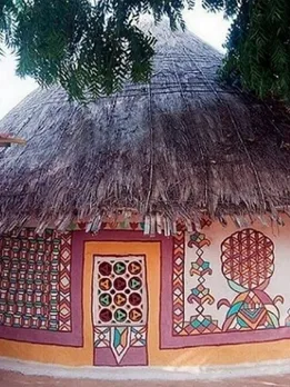 cropped-bhunga-house-kutch-3-1642847132-1642847984.jpg