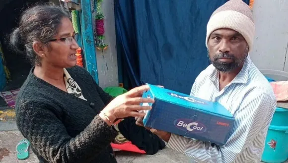 Jaya Reddy from Delhi serves for Leprosy patients