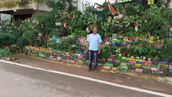 Ranchi road side Gardening by teacher