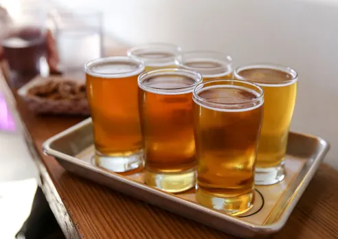Who doesn't like to drink beer? As soon as summer arrives, people start drinking beer. Today we are going to tell you about the top most selling beer in the country.