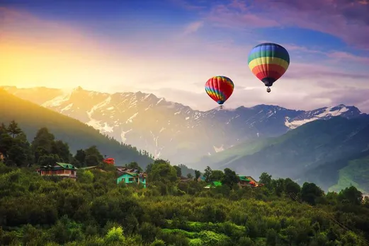 In the month of October, the weather becomes good because the heat is gone and the cold starts. In such a situation, many people plan to go out and today we are going to tell you about the best places to visit in the month of October.