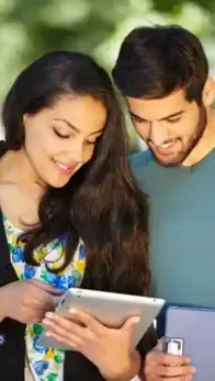 लड़की आपको पसंद करती है या नहीं, ऐसे जानें