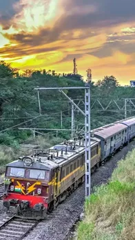 भारत की ये ट्रेनें करती हैं सबसे लंबा सफर तय 