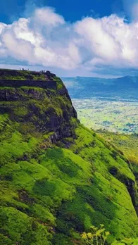 बुढ़ापा आए उससे पहले जरूर घूम लें ये खूबसूरत जगहें