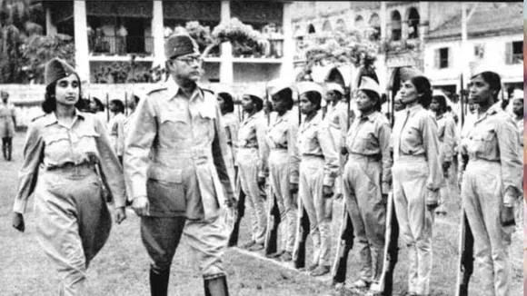 नेताजी सुभाष चंद्र बोस और रानी झांसी रेजिमेंट: भारतीय महिलाओं की नई पहचान