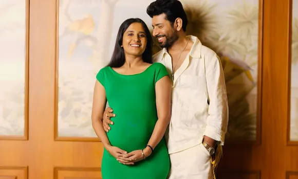 Viineet Kumar Siingh And Wife Ruchira Singh Announce Pregnancy