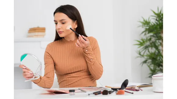 Follow These Simple Tips To Keep Your Makeup Long-Lasting In The Sticky Heat