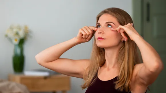 Follow These 5 Home Remedies To Improve Eyesight