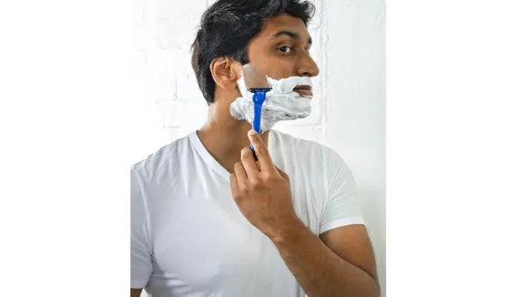Shaving (Gillette).png