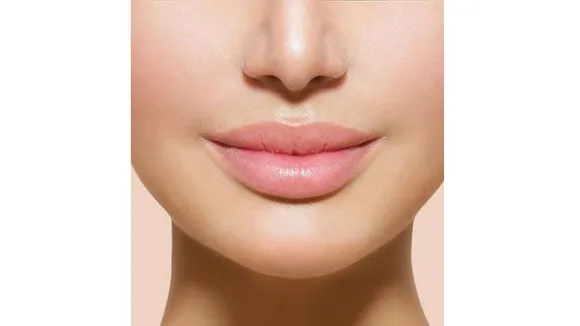 Pink lips(Femina.in).png
