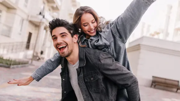 happy couple (freepik).png
