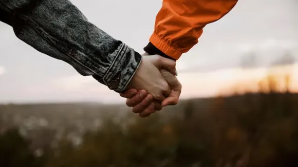 holding hands 