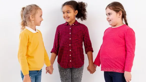 kids friends (freepik).png