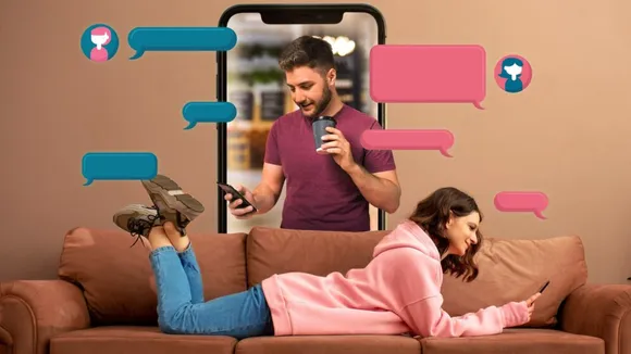 Social Media IN Relationship(Freepik)