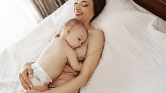 mom kid (freepik).png