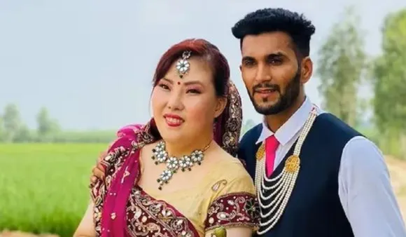South Korean Woman Travels India To Marry Boyfriend From UP