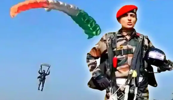 First woman soldier skydriver