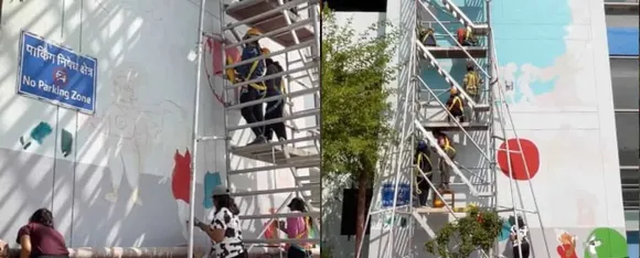 महिला दिवस के लिए दिल्ली मेट्रो स्टेशन