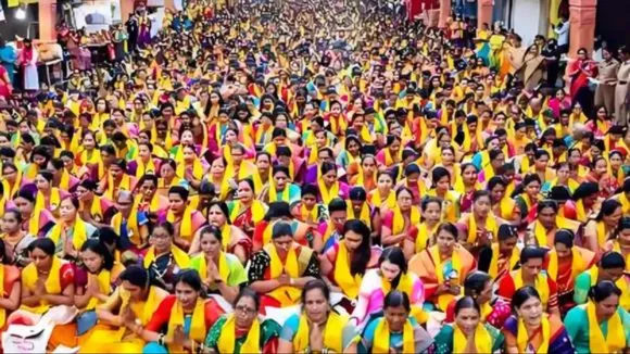 42000 Women Created A World Record By Performing Ganpati Aarti In Pune