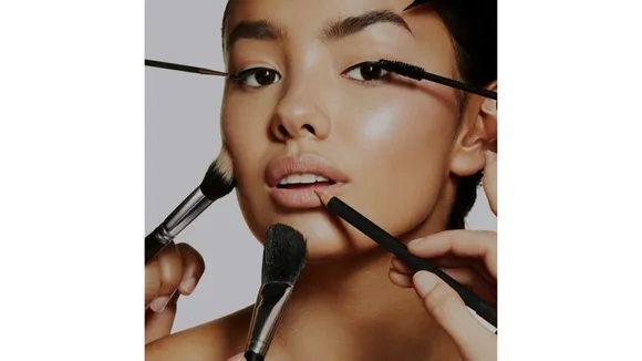 Makeup (MAC).png